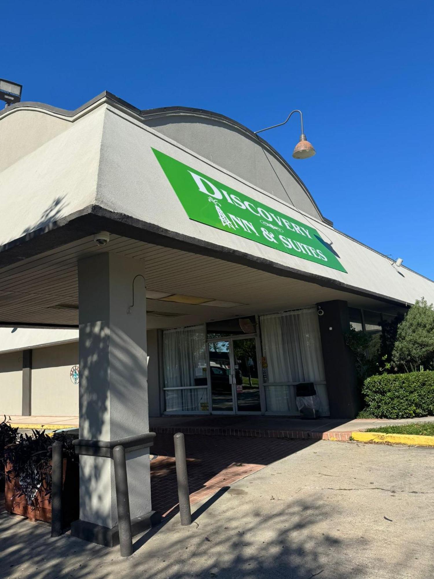 Discovery Inn Lafayette Εξωτερικό φωτογραφία